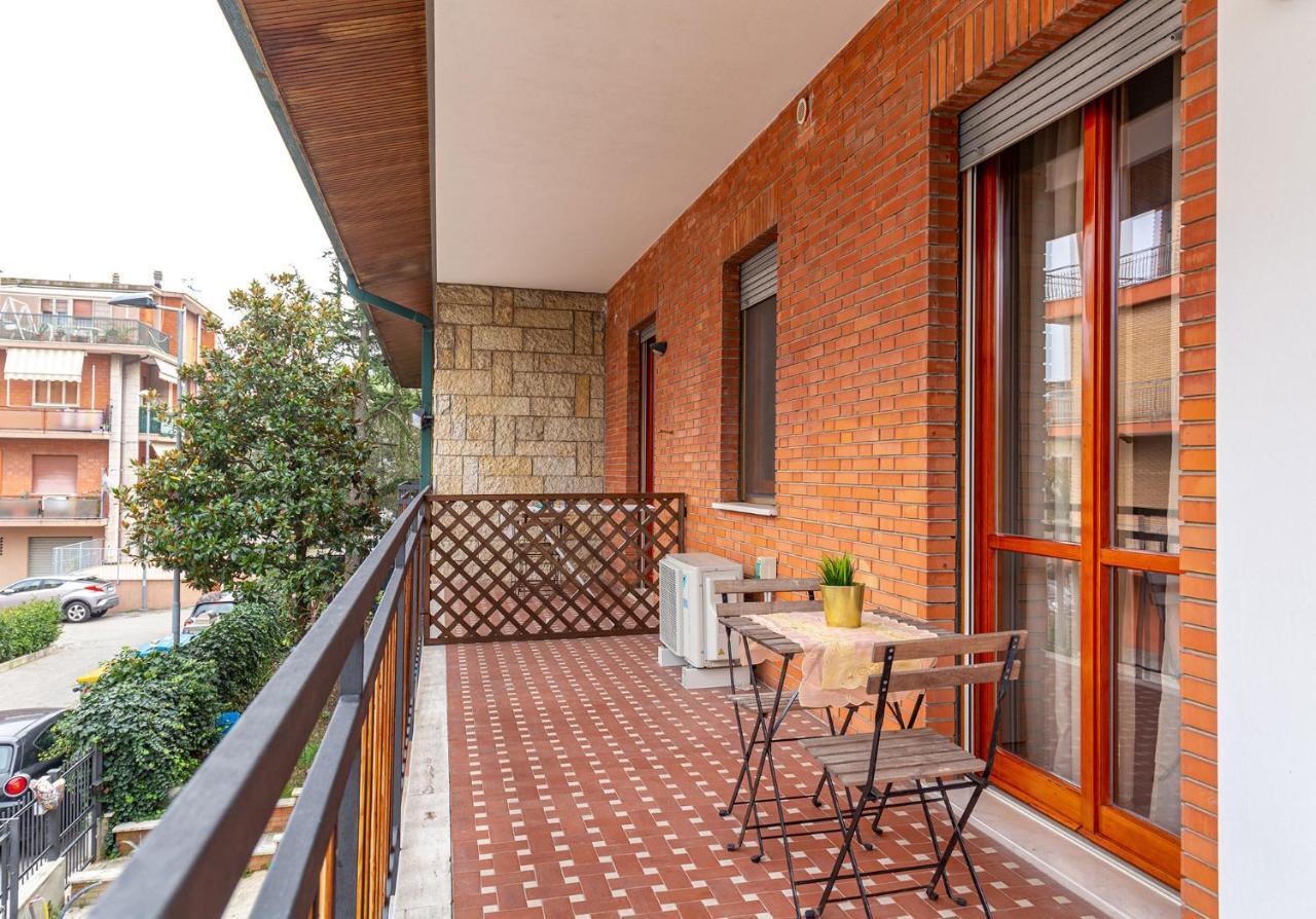 B&B Villa Montreux Ρίμινι Εξωτερικό φωτογραφία
