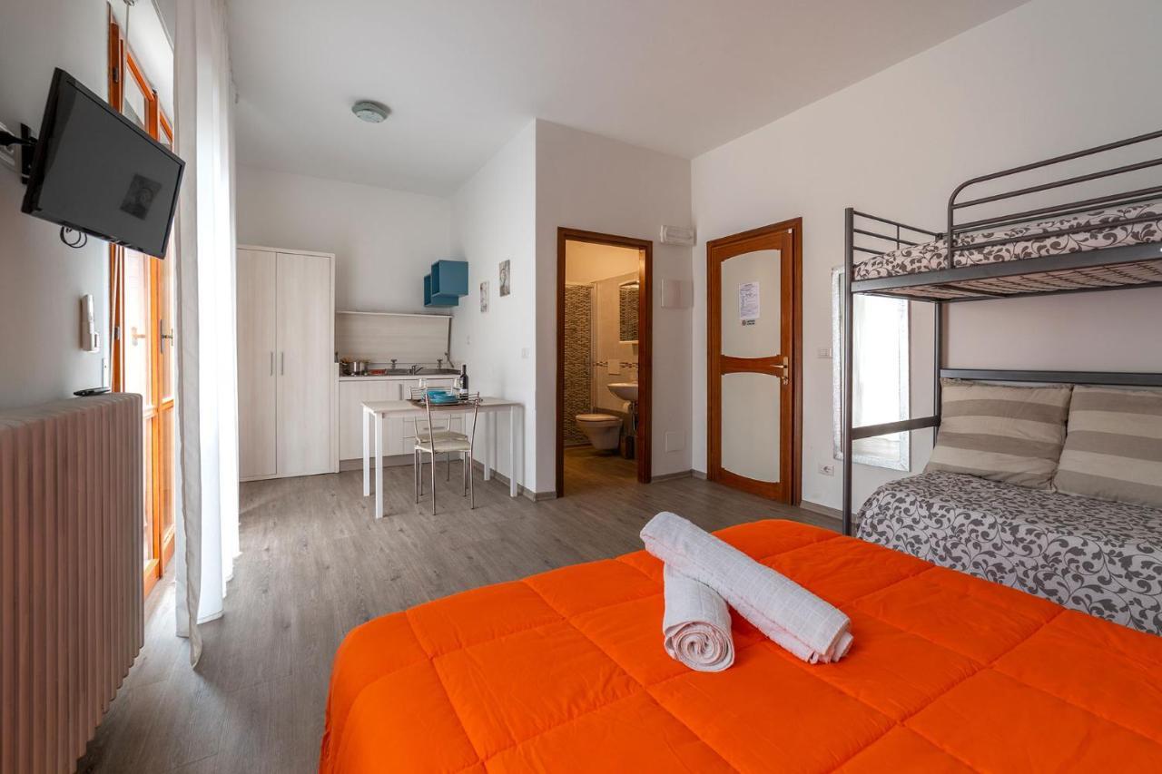B&B Villa Montreux Ρίμινι Εξωτερικό φωτογραφία