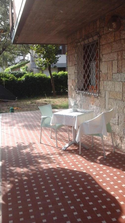 B&B Villa Montreux Ρίμινι Εξωτερικό φωτογραφία