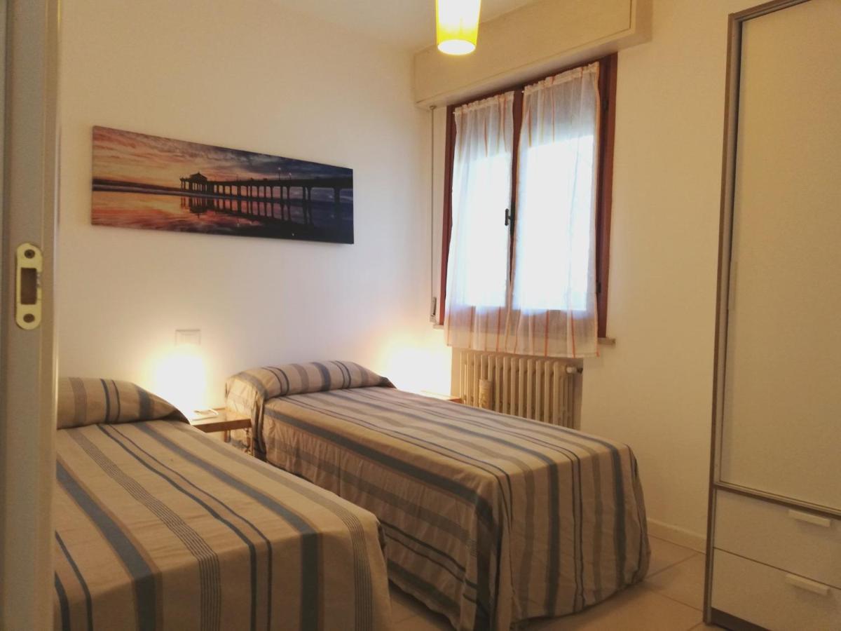B&B Villa Montreux Ρίμινι Εξωτερικό φωτογραφία